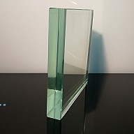 Прозрачное стекло