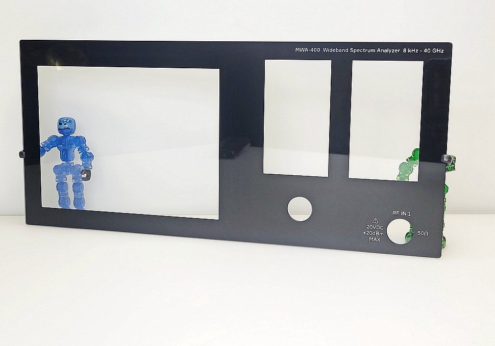 Закаленная лицевая панель спектроанализатора